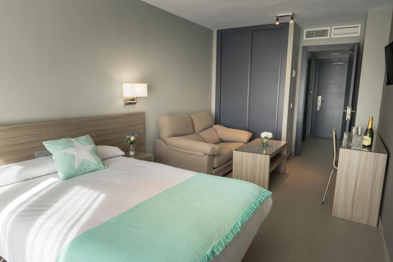 Apartamentos Santa Clara Alhaurín de la Torre Εξωτερικό φωτογραφία